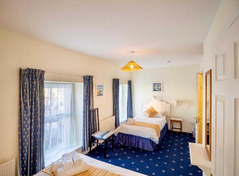 White Heather House Clifden Town Square מראה חיצוני תמונה