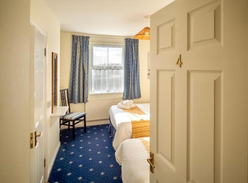 White Heather House Clifden Town Square מראה חיצוני תמונה